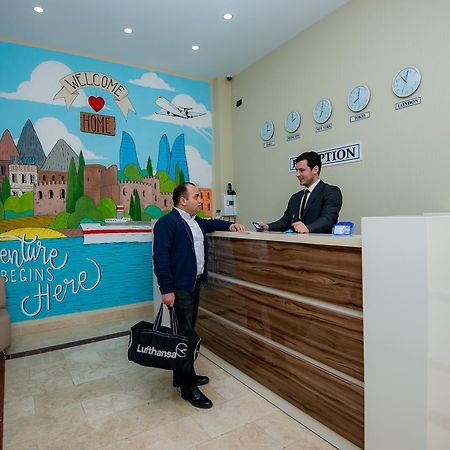 Feyu Hostel Baku Exteriör bild