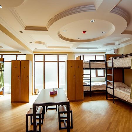 Feyu Hostel Baku Exteriör bild
