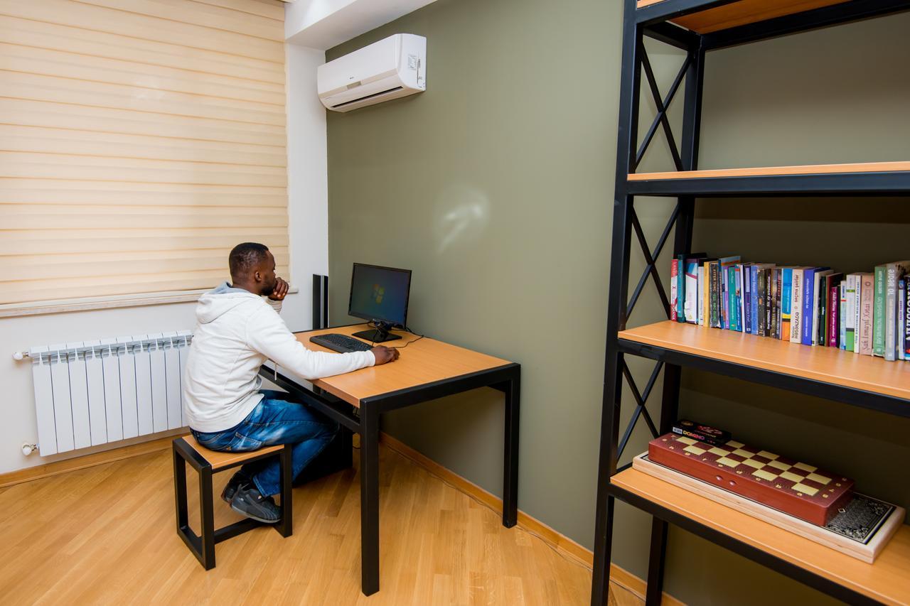 Feyu Hostel Baku Exteriör bild